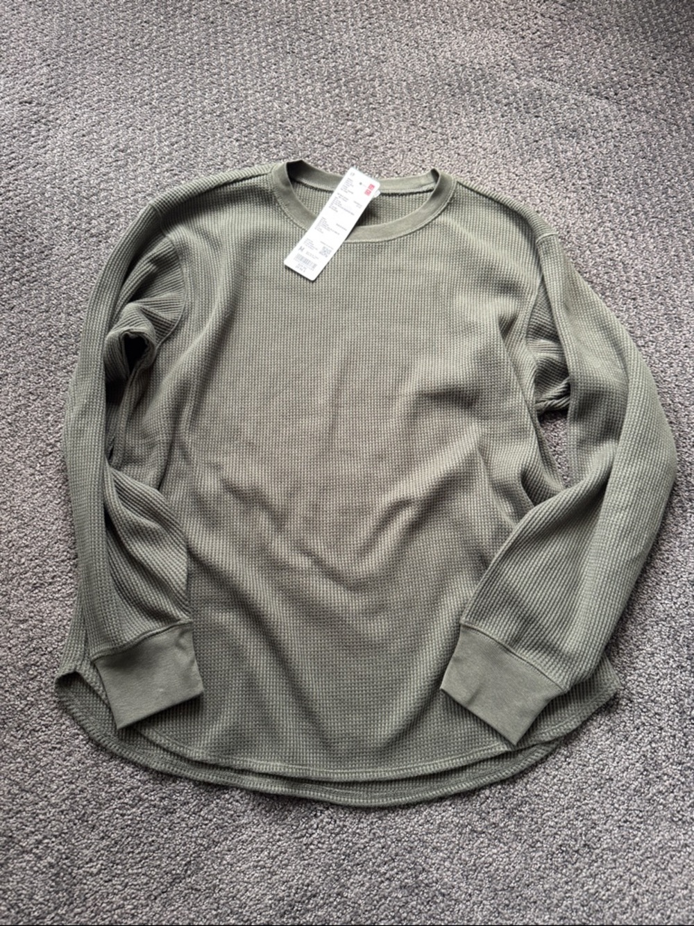Uniqlo Sark Olive Green Waffle Knit Long Sleeve Top size medium women’s BNWT